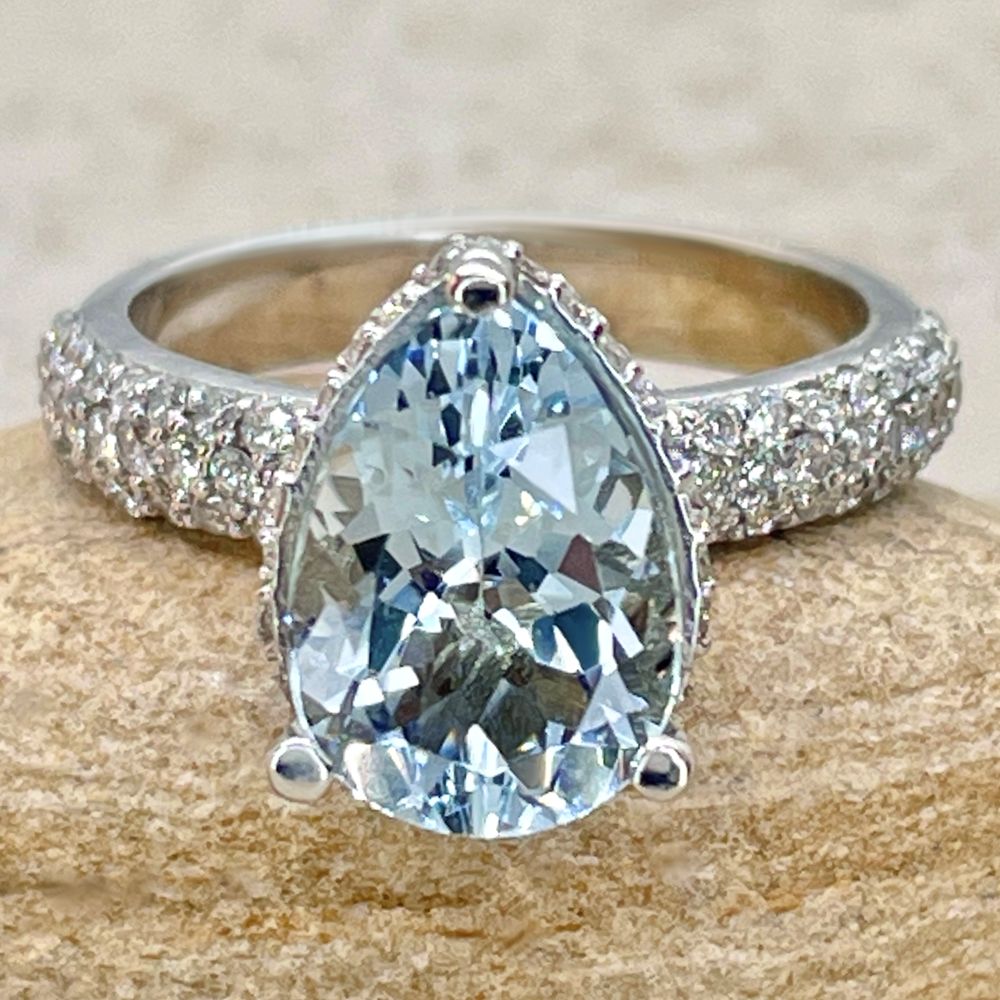 Genuine Pear Cut Aquamarine Engagement Ring White Gold Platinum LS5917