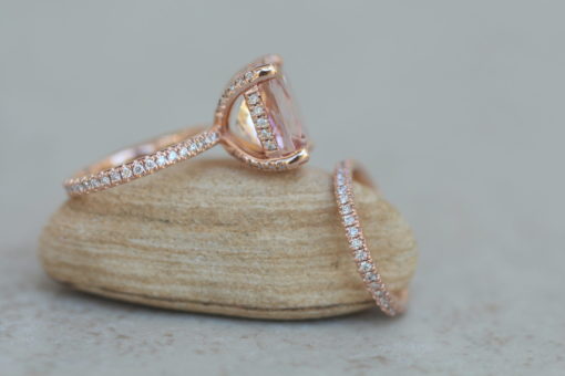 Custom Padparadscha Sapphire and Diamond ring in 18k yellow gold - Image 8
