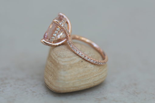Custom Padparadscha Sapphire and Diamond ring in 18k yellow gold - Image 6