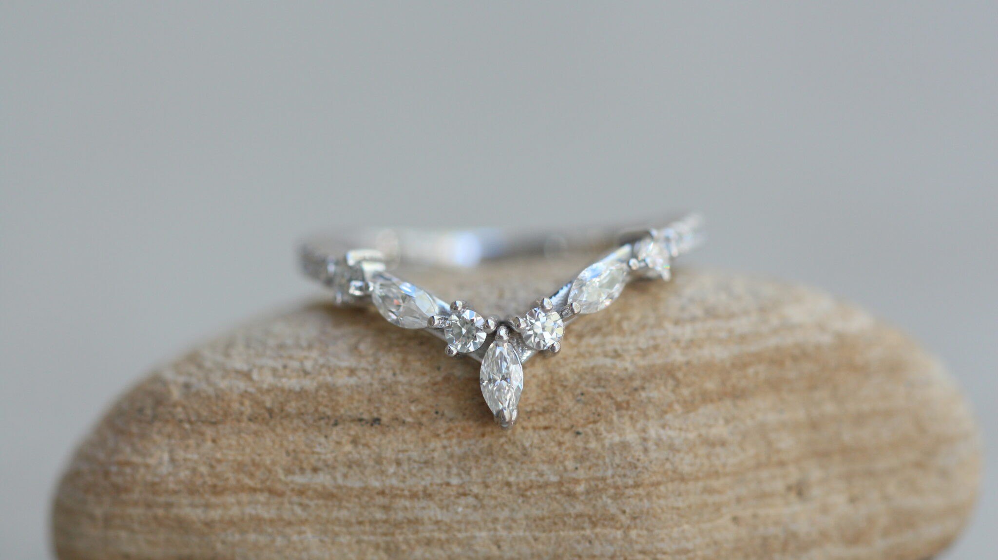 Custom moissanite chevron band for your bridal set - Image 2