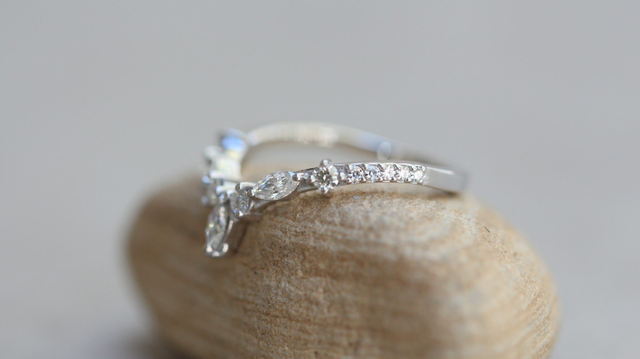 Custom moissanite chevron band for your bridal set - Image 3