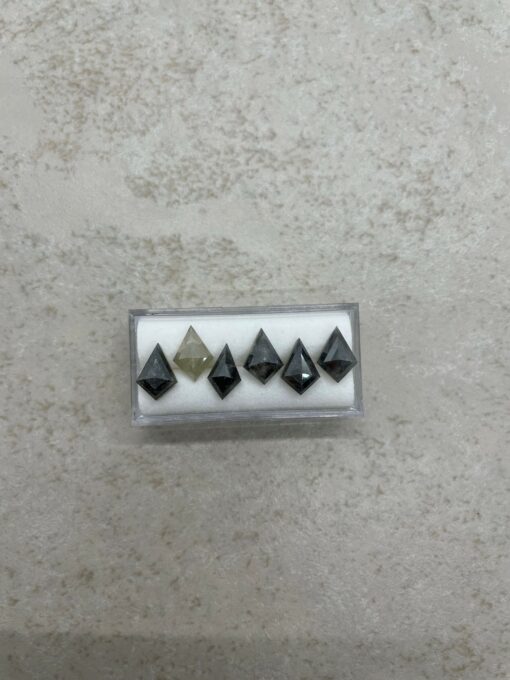 Custom Kit-Cut Salt and Pepper Diamond bridal set in platinum - Image 9
