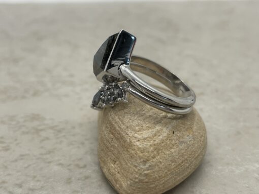 Custom Kit-Cut Salt and Pepper Diamond bridal set in platinum - Image 4