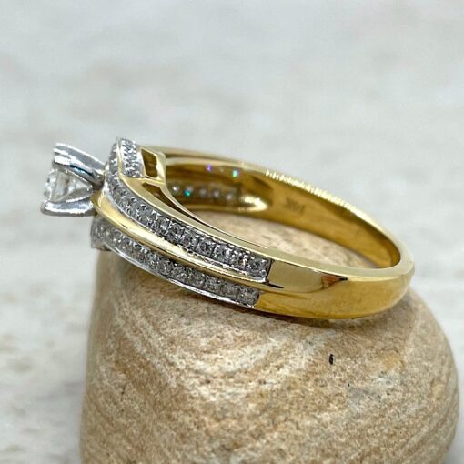 Split Shank Diamond Engagement Ring Round Cut in 14k Yellow Gold LS892