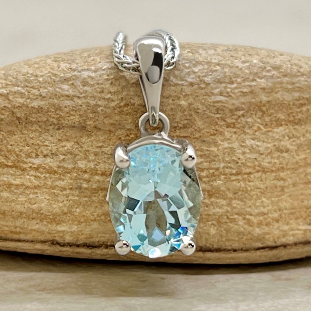 AAA Aquamarine Birthstone Gift Oval Pendant White Gold Platinum LS6672