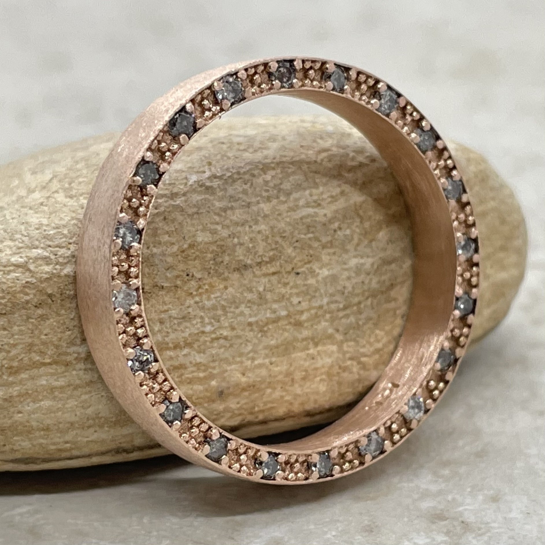 Custom Salt and Pepper Diamond Wedding Rings - Image 5
