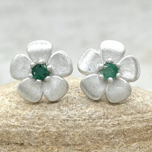 May Birthstone Flower Studs Round Cut Emerald 18k White Gold LS4572