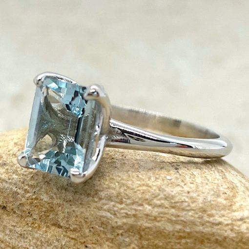 Aquamarine Ring Emerald Cut with Petal Prongs 18k White Gold LS6691