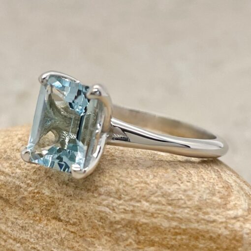 Genuine Aquamarine Gemstone Engagement Ring White Gold Platinum LS6691