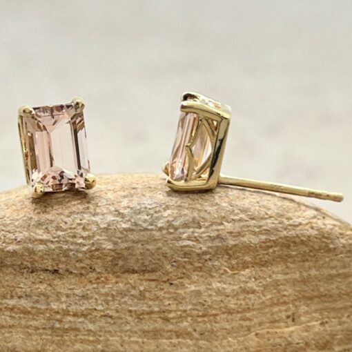 Solitaire Genuine AAA Peachy Pink Morganite Studs Yellow Gold LS5461