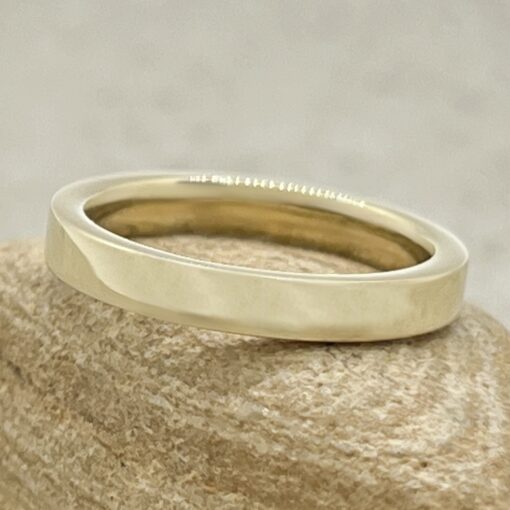 Simplistic Plain Shiny Finish Rounded Wedding Band Yellow Gold LS7181