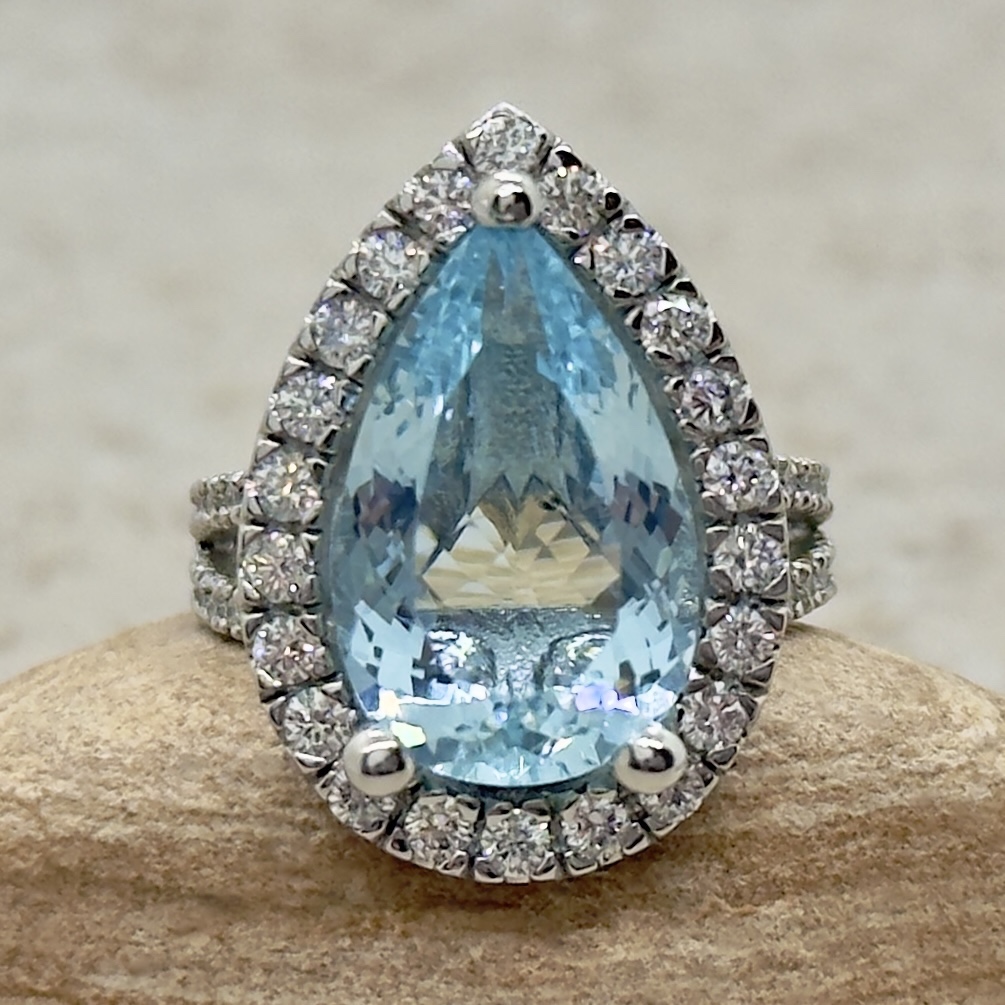 6 Carat Aquamarine Gemstone Engagement Ring White Gold Platinum LS7347