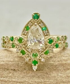 IGI Pear Cut Lab Diamond Emerald Matching Ring Set Yellow Gold LS7300