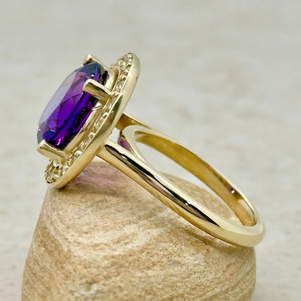 Genuine Round Amethyst Engagement Ring Plain Shank Yellow Gold LS7283
