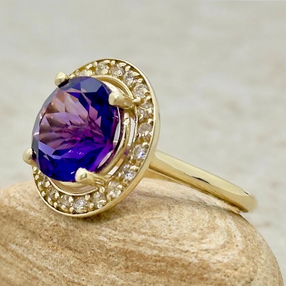 Luxurious Round Rich Purple Amethyst Diamond Ring Yellow Gold LS7283